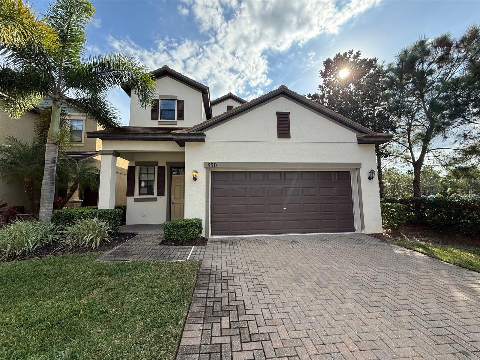 Single Family Residence in BRANDON, FL - Daniel Dourado