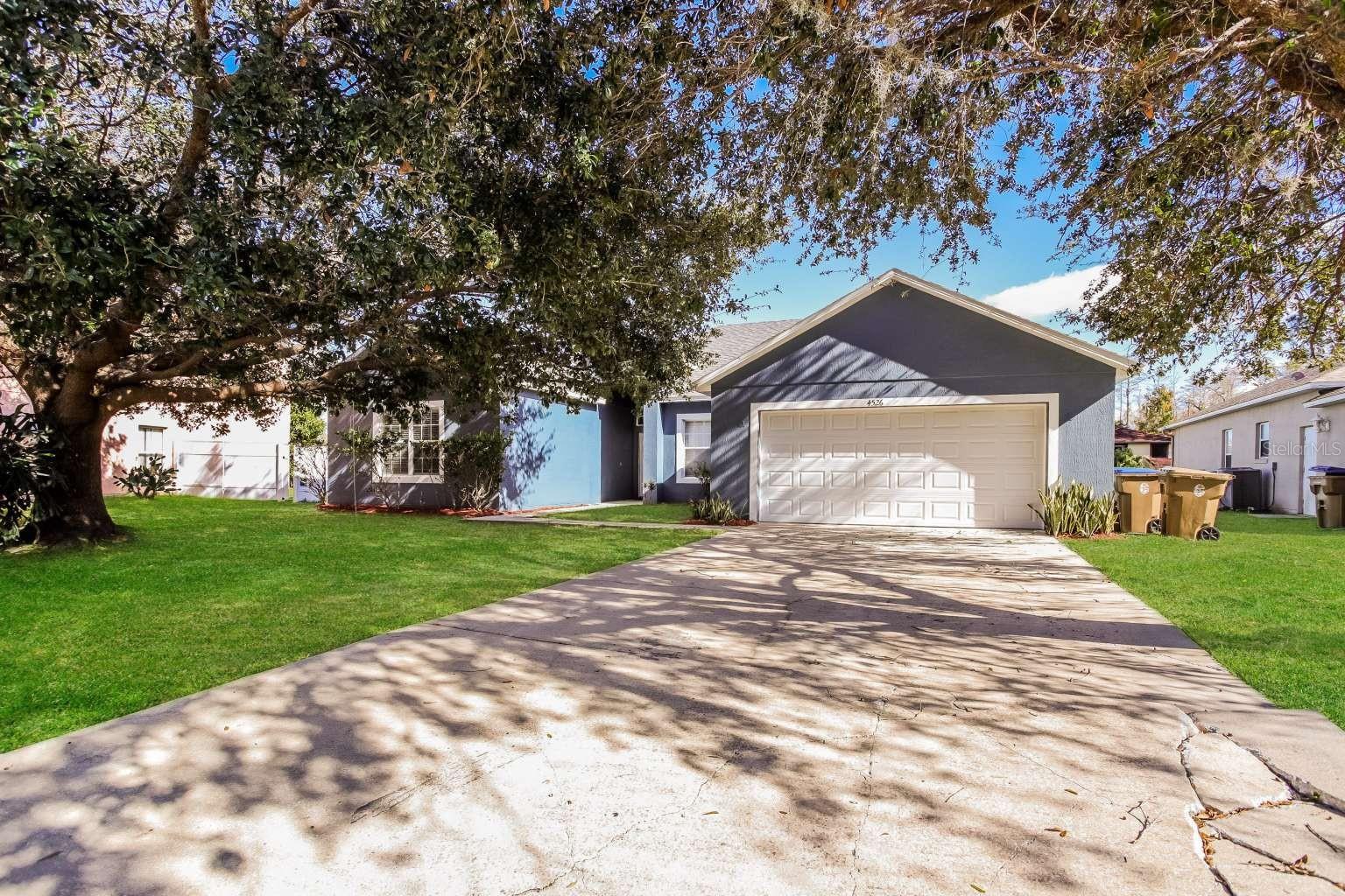 Single Family Residence in KISSIMMEE, FL - Daniel Dourado
