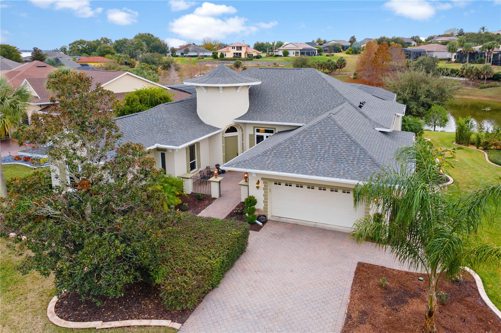 Single Family Residence in LADY LAKE, FL - Daniel Dourado