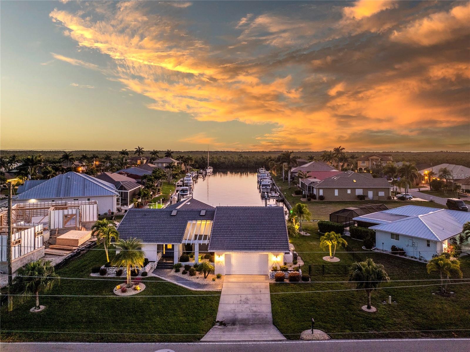 Single Family Residence em PUNTA GORDA, FL - Daniel Dourado