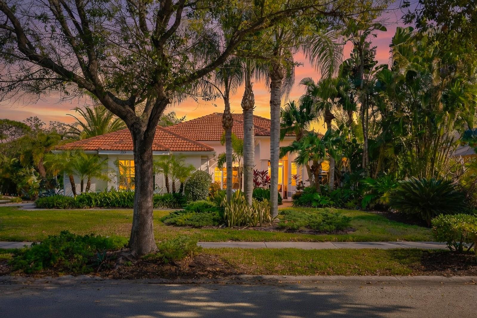 Single Family Residence em TARPON SPRINGS, FL - Daniel Dourado