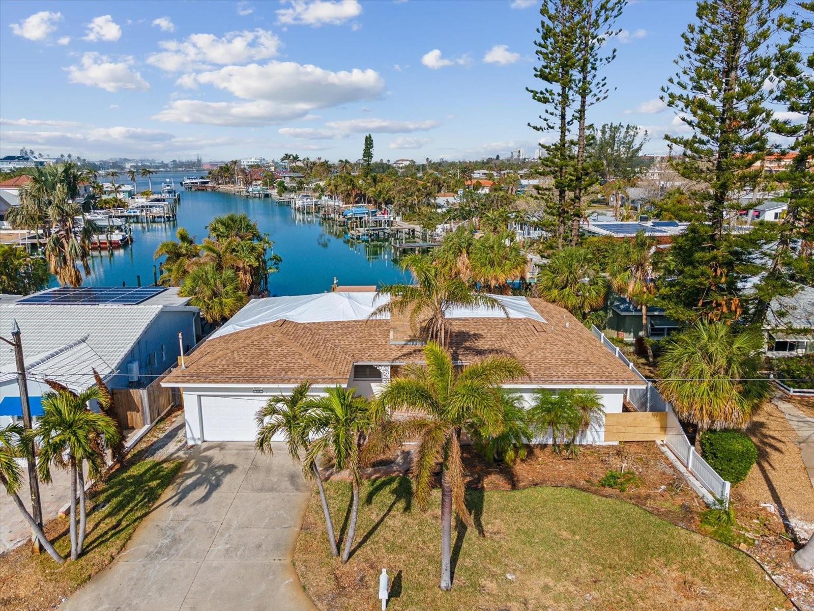 Single Family Residence em ST PETE BEACH, FL - Daniel Dourado