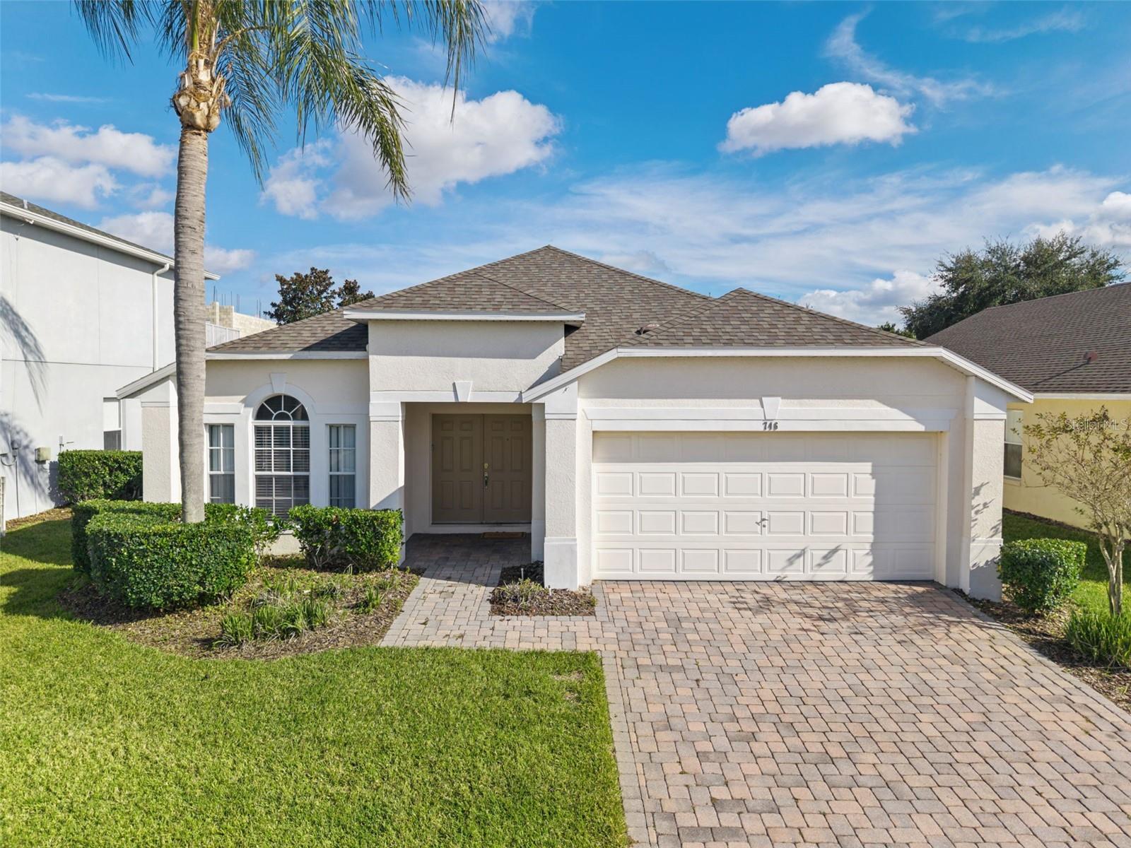 Single Family Residence in DAVENPORT, FL - Daniel Dourado