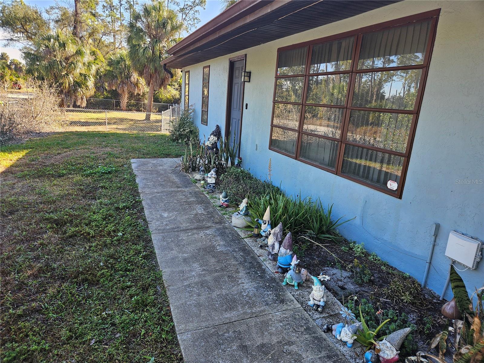 Single Family Residence em PORT CHARLOTTE, FL - Daniel Dourado