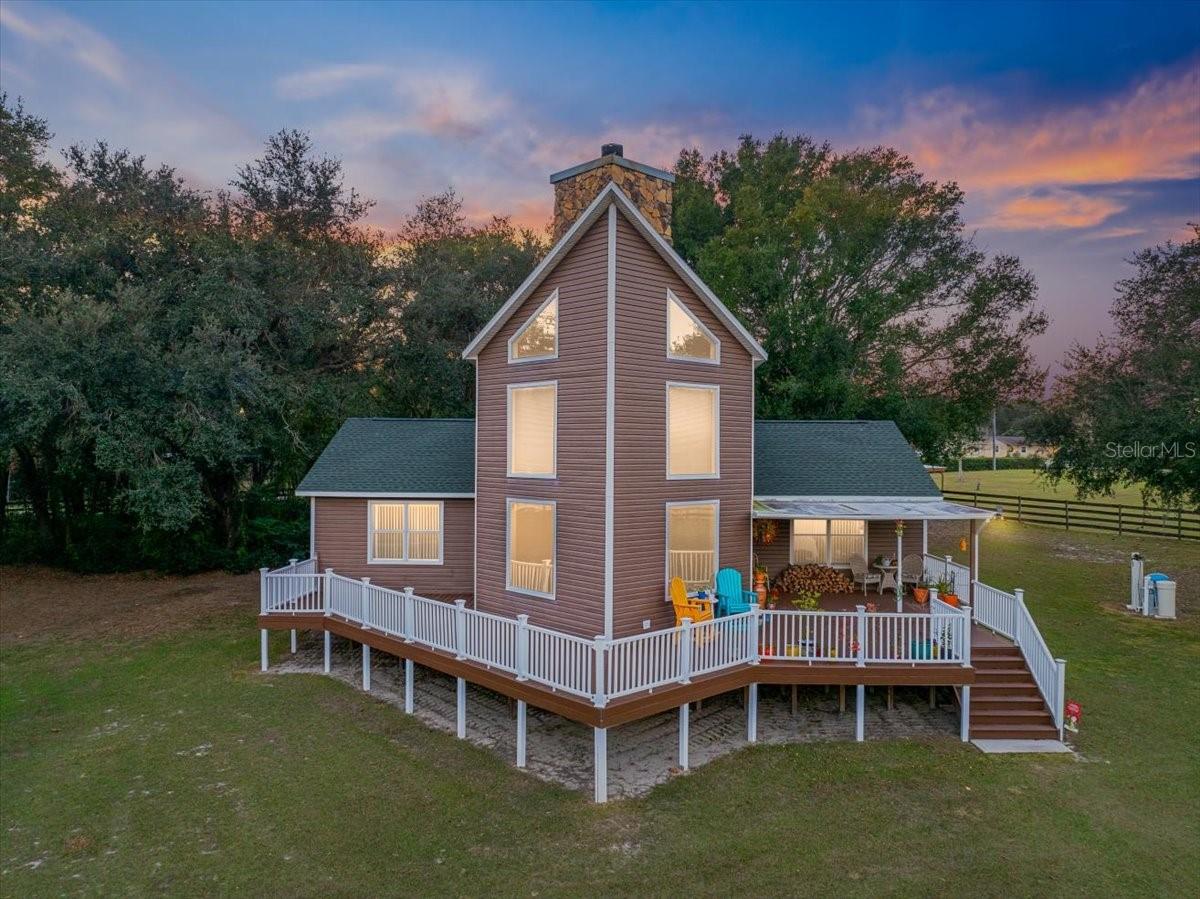 Single Family Residence in DOVER, FL - Daniel Dourado