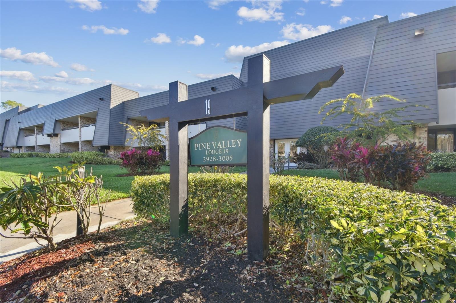 Condominium in PALM HARBOR, FL - Daniel Dourado