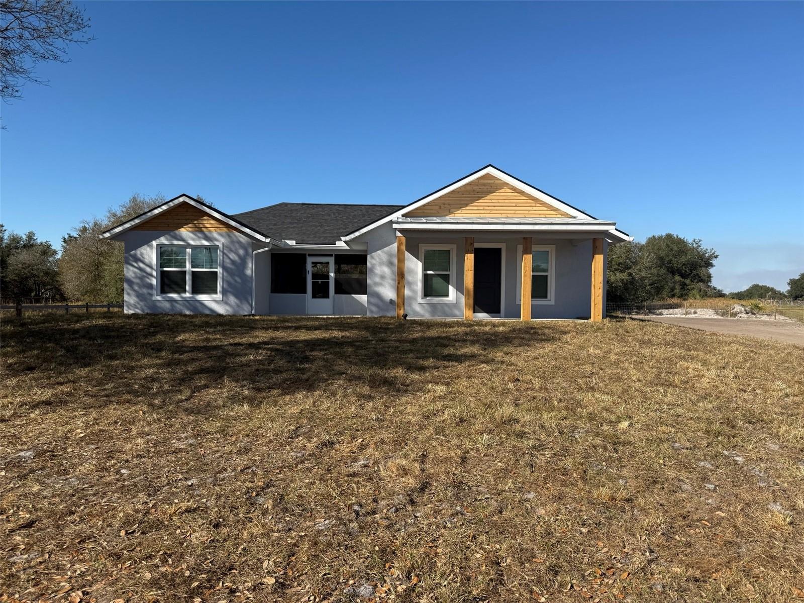 Single Family Residence em OKEECHOBEE, FL - Daniel Dourado