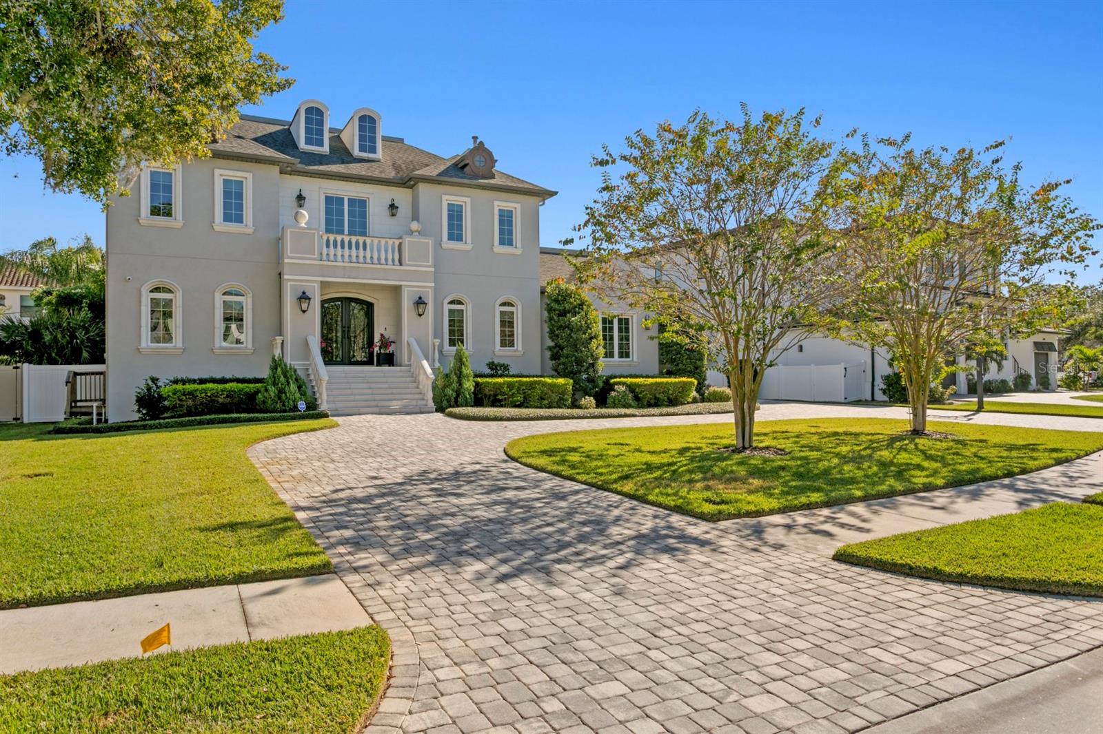 Single Family Residence in TAMPA, FL - Daniel Dourado