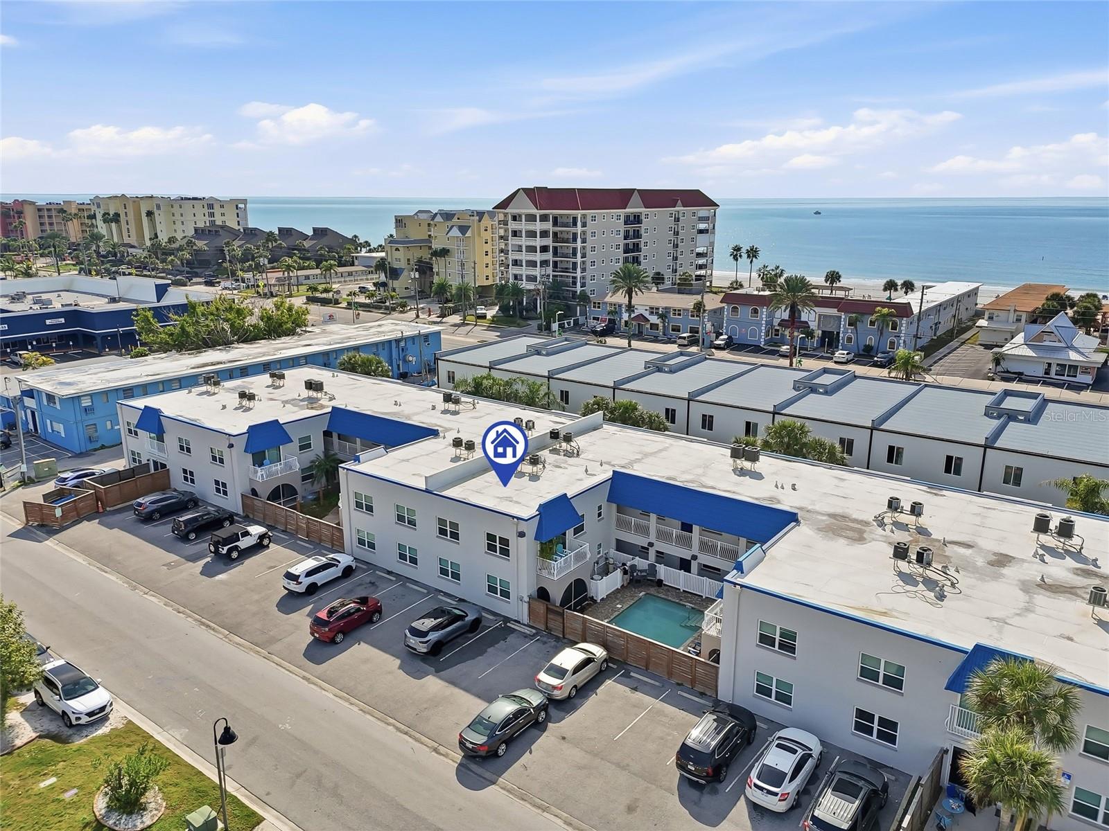 Condominium in NORTH REDINGTON BEACH, FL - Daniel Dourado