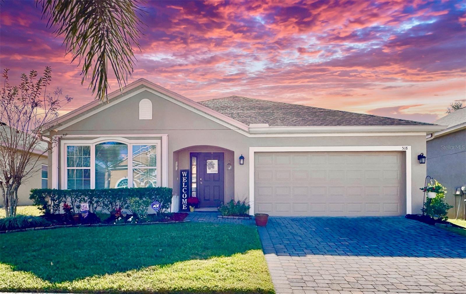 Single Family Residence in DAVENPORT, FL - Daniel Dourado