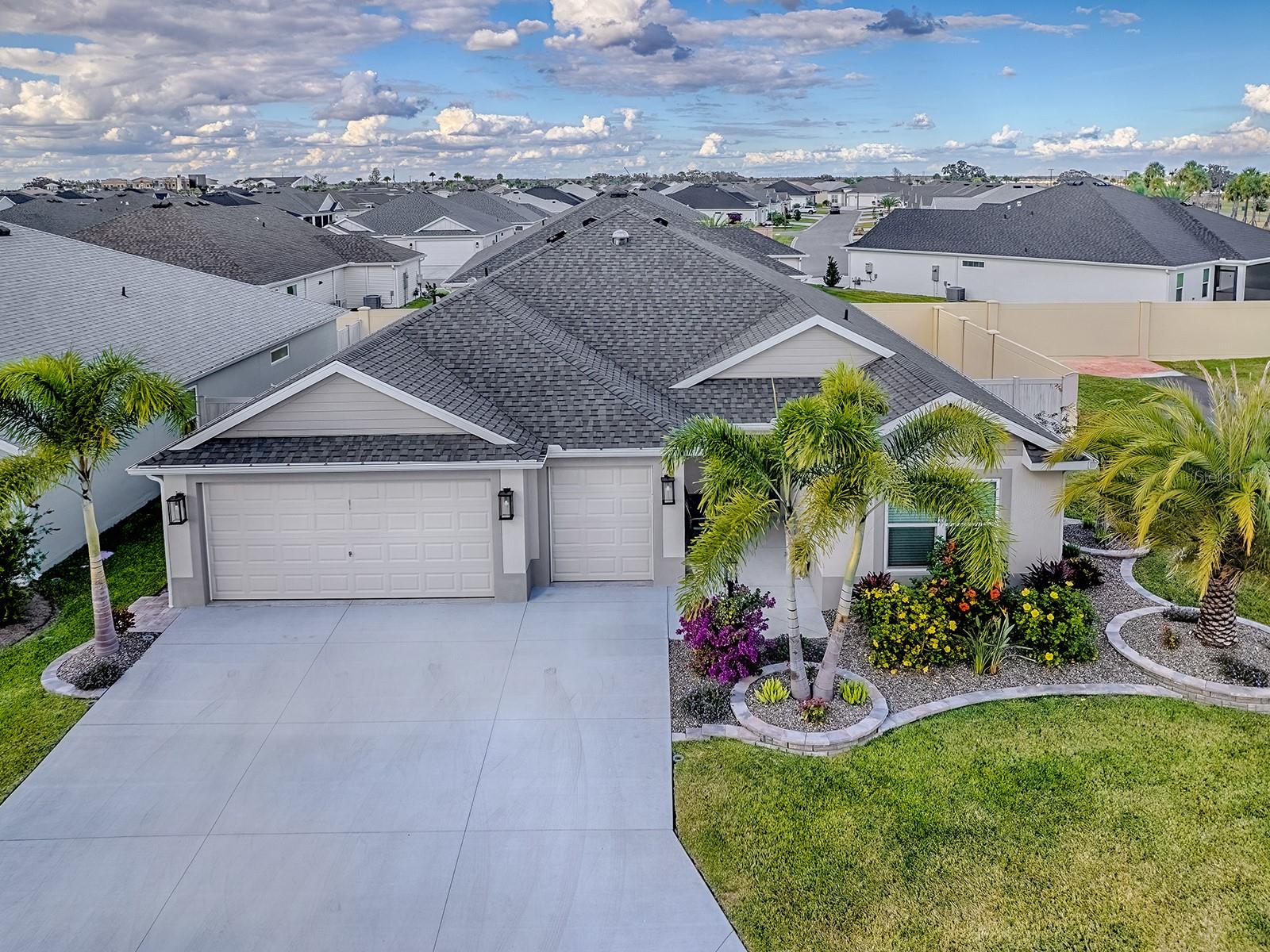 Single Family Residence em THE VILLAGES, FL - Daniel Dourado