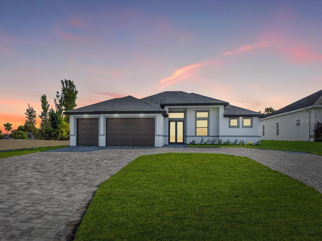 Single Family Residence em CAPE CORAL, FL - Daniel Dourado