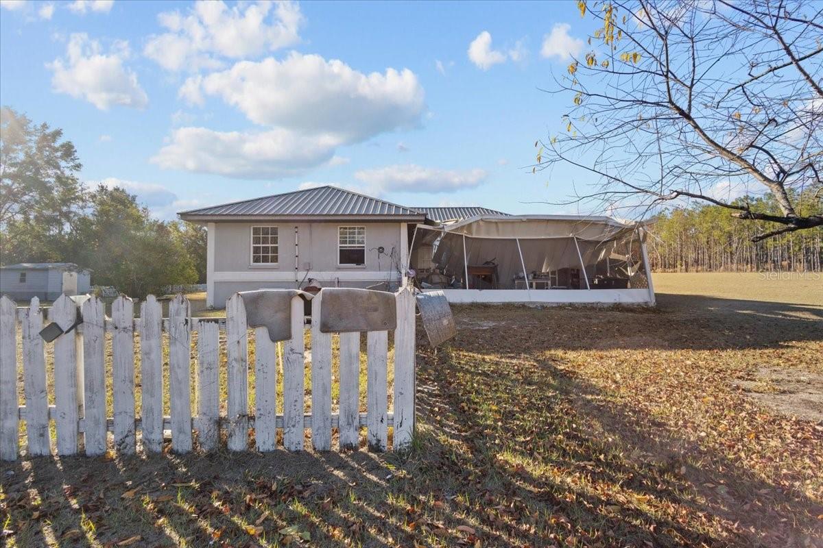 Single Family Residence em LIVE OAK, FL - Daniel Dourado