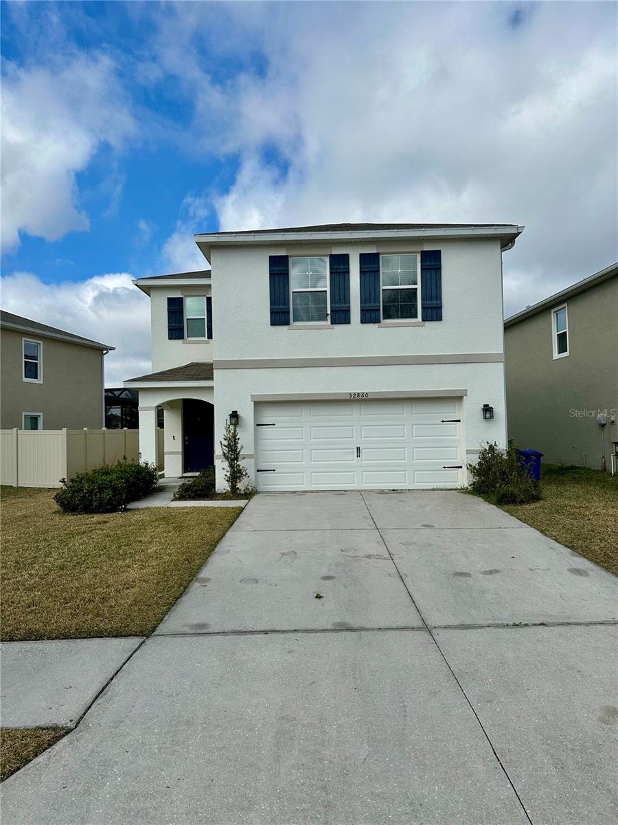 Single Family Residence in WESLEY CHAPEL, FL - Daniel Dourado