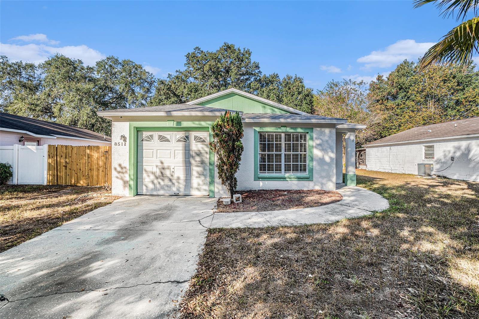 Single Family Residence in TAMPA, FL - Daniel Dourado