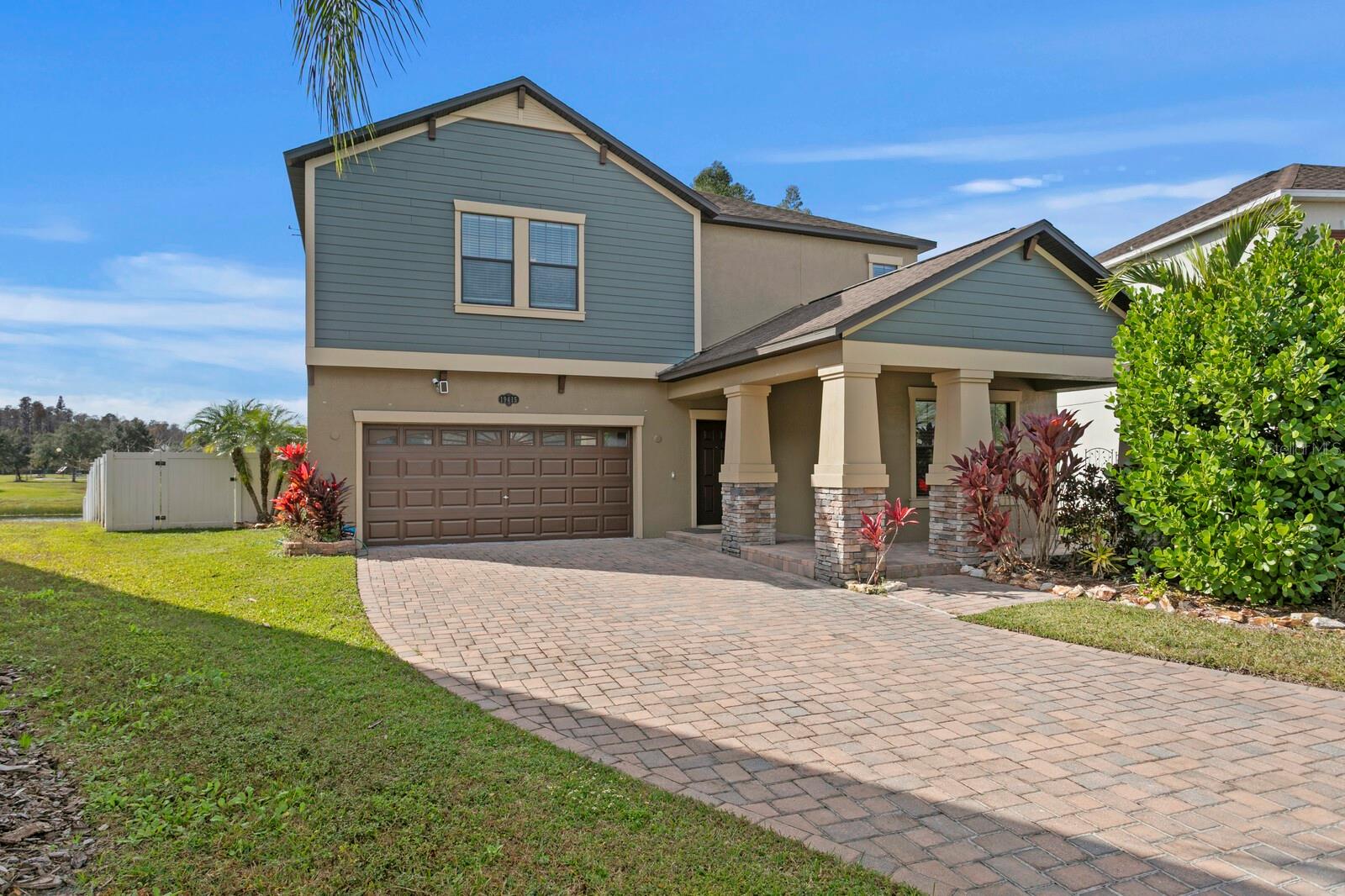 Single Family Residence in TAMPA, FL - Daniel Dourado