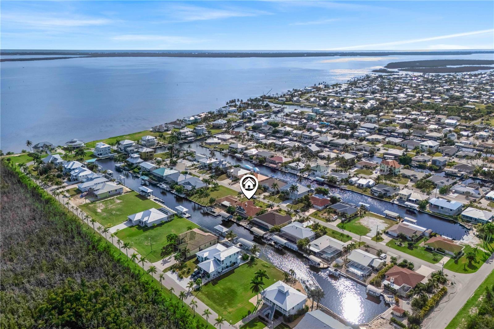 Single Family Residence em ST JAMES CITY, FL - Daniel Dourado