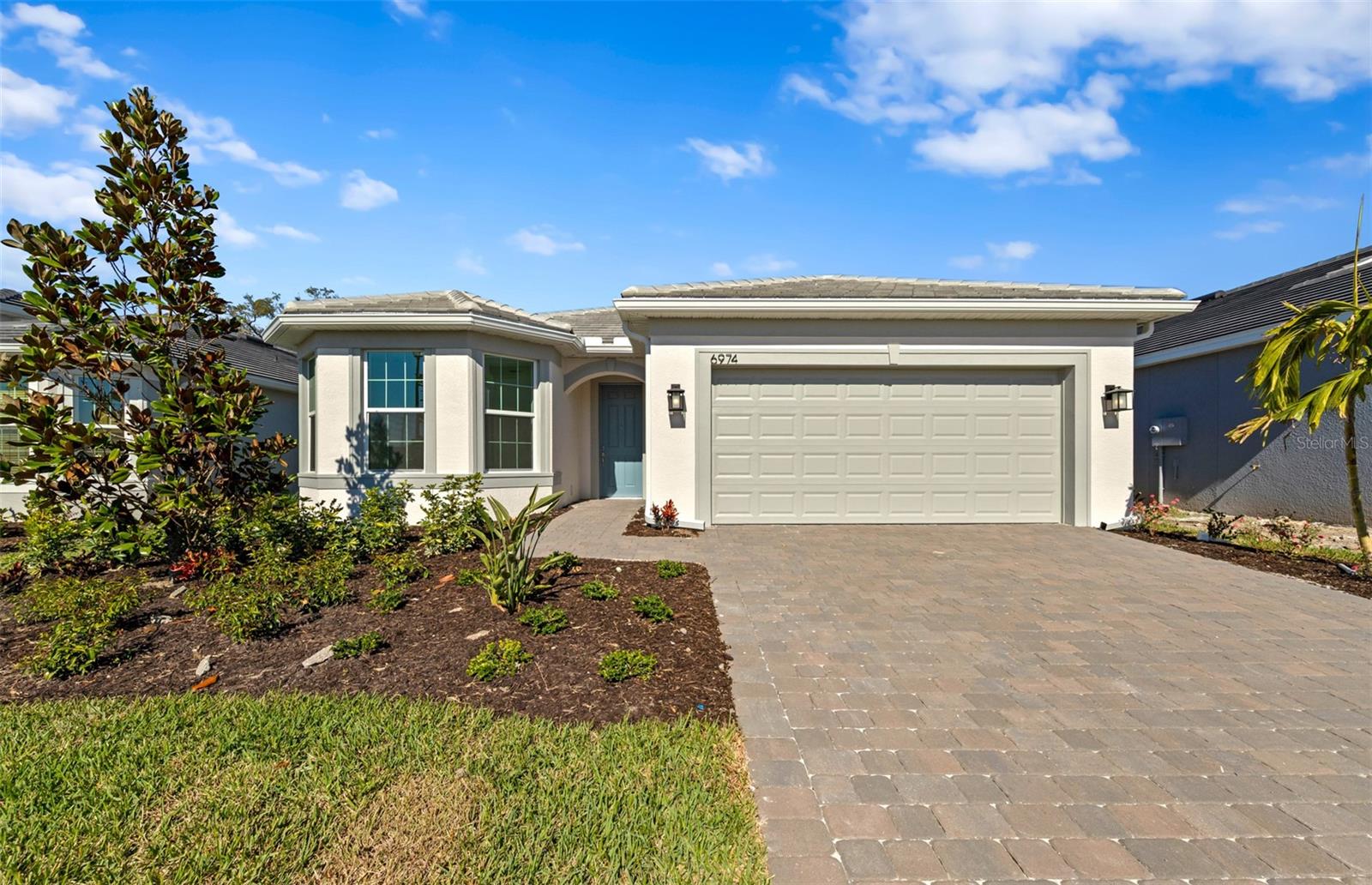 Single Family Residence in NOKOMIS, FL - Daniel Dourado