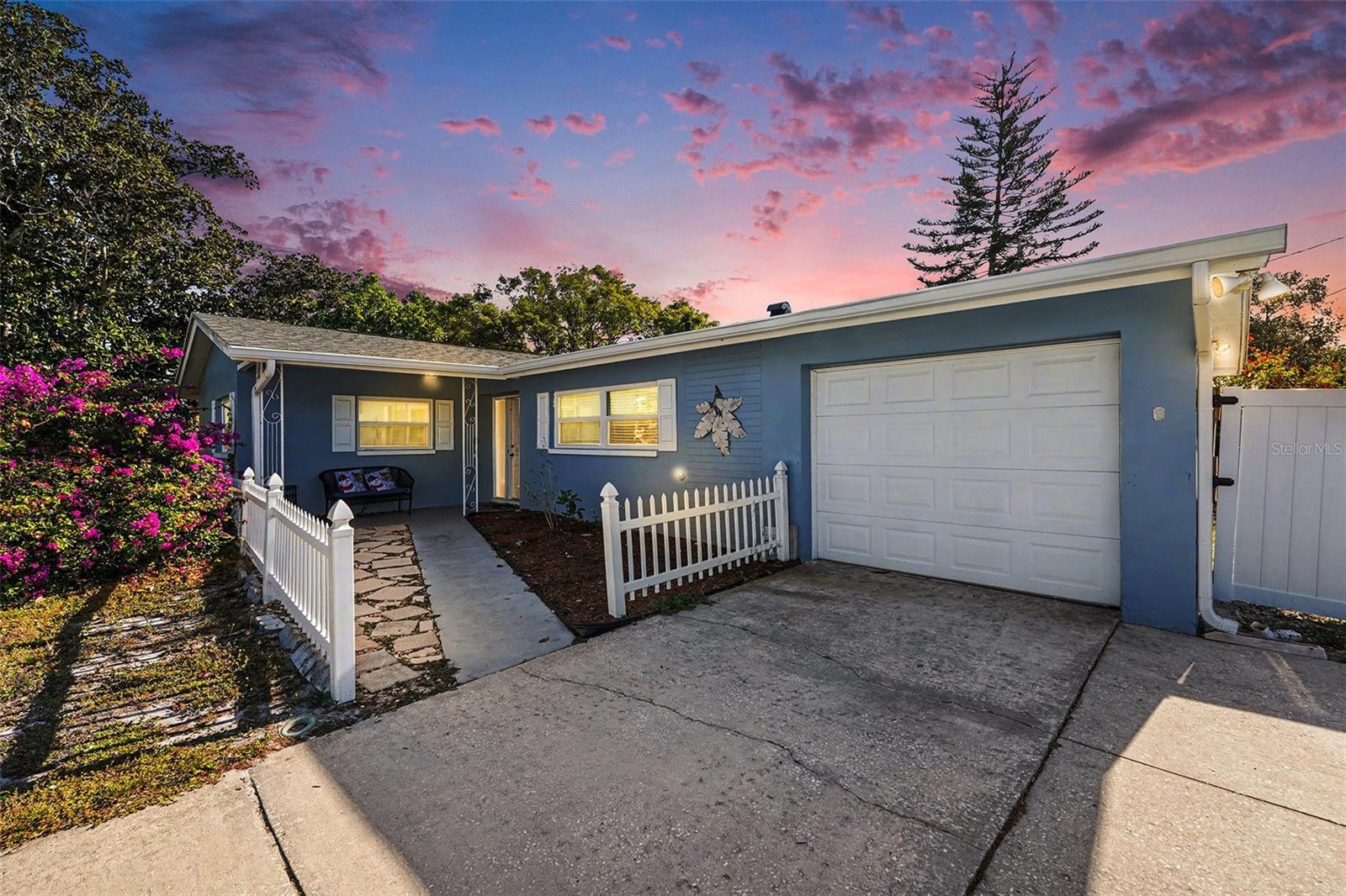 Single Family Residence em CLEARWATER, FL - Daniel Dourado