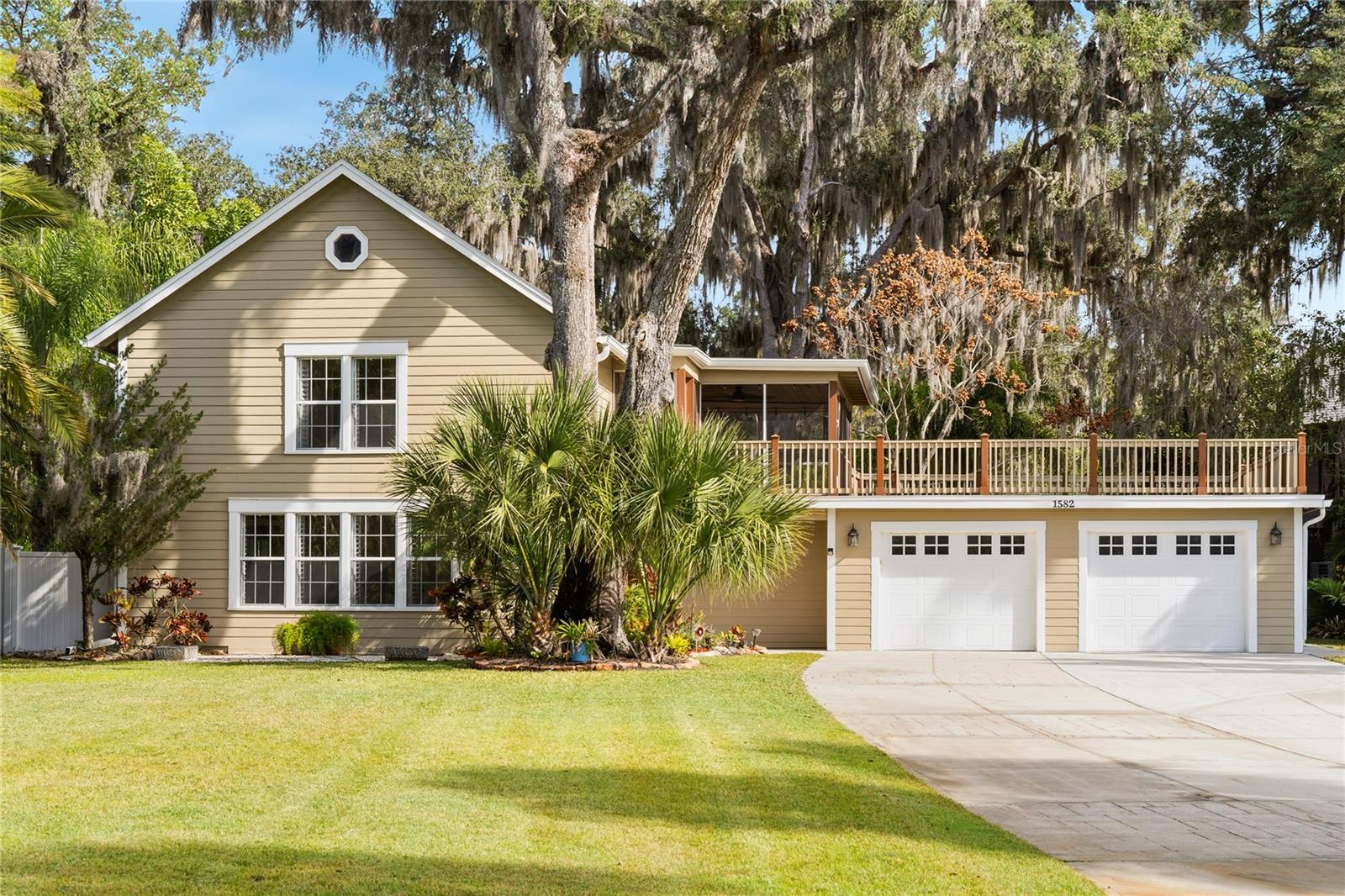 Single Family Residence em ENTERPRISE, FL - Daniel Dourado