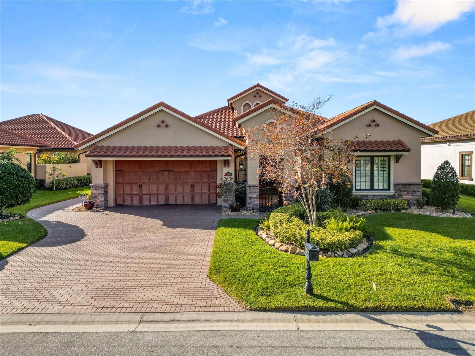 Single Family Residence in LAKELAND, FL - Daniel Dourado