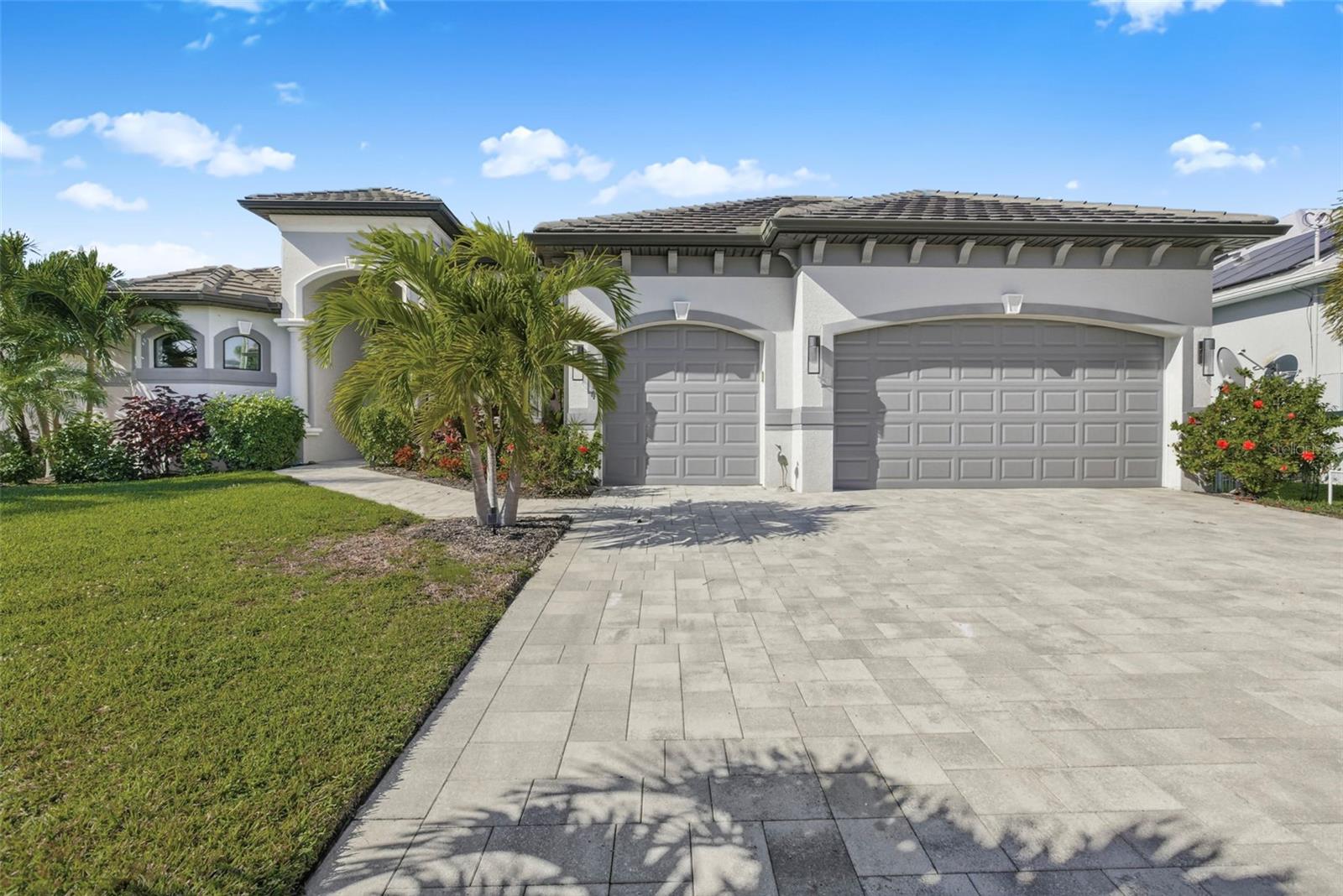 Single Family Residence em CAPE CORAL, FL - Daniel Dourado