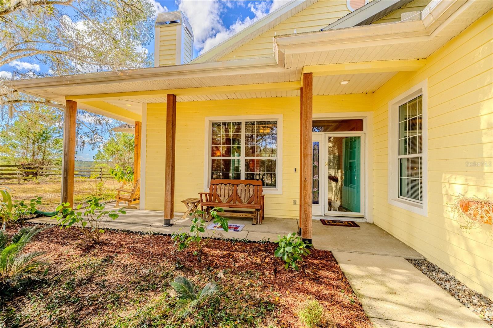 Single Family Residence in FLORAL CITY, FL - Daniel Dourado