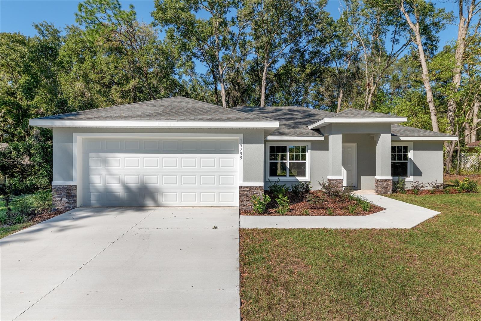 Single Family Residence in DUNNELLON, FL - Daniel Dourado
