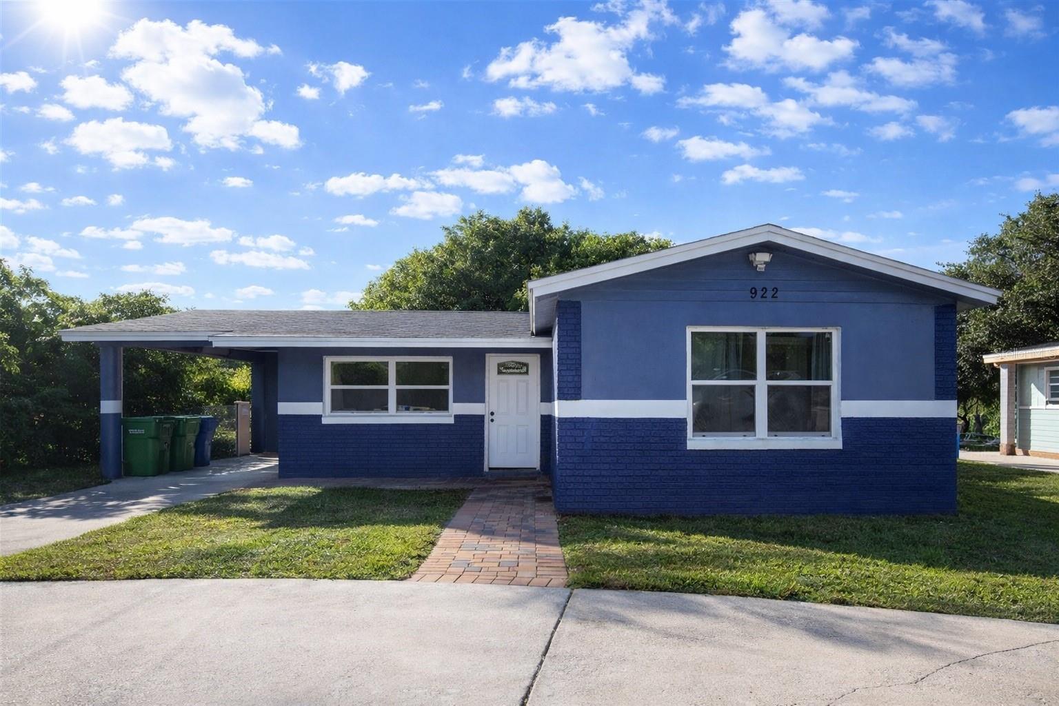 Single Family Residence in WINTER HAVEN, FL - Daniel Dourado