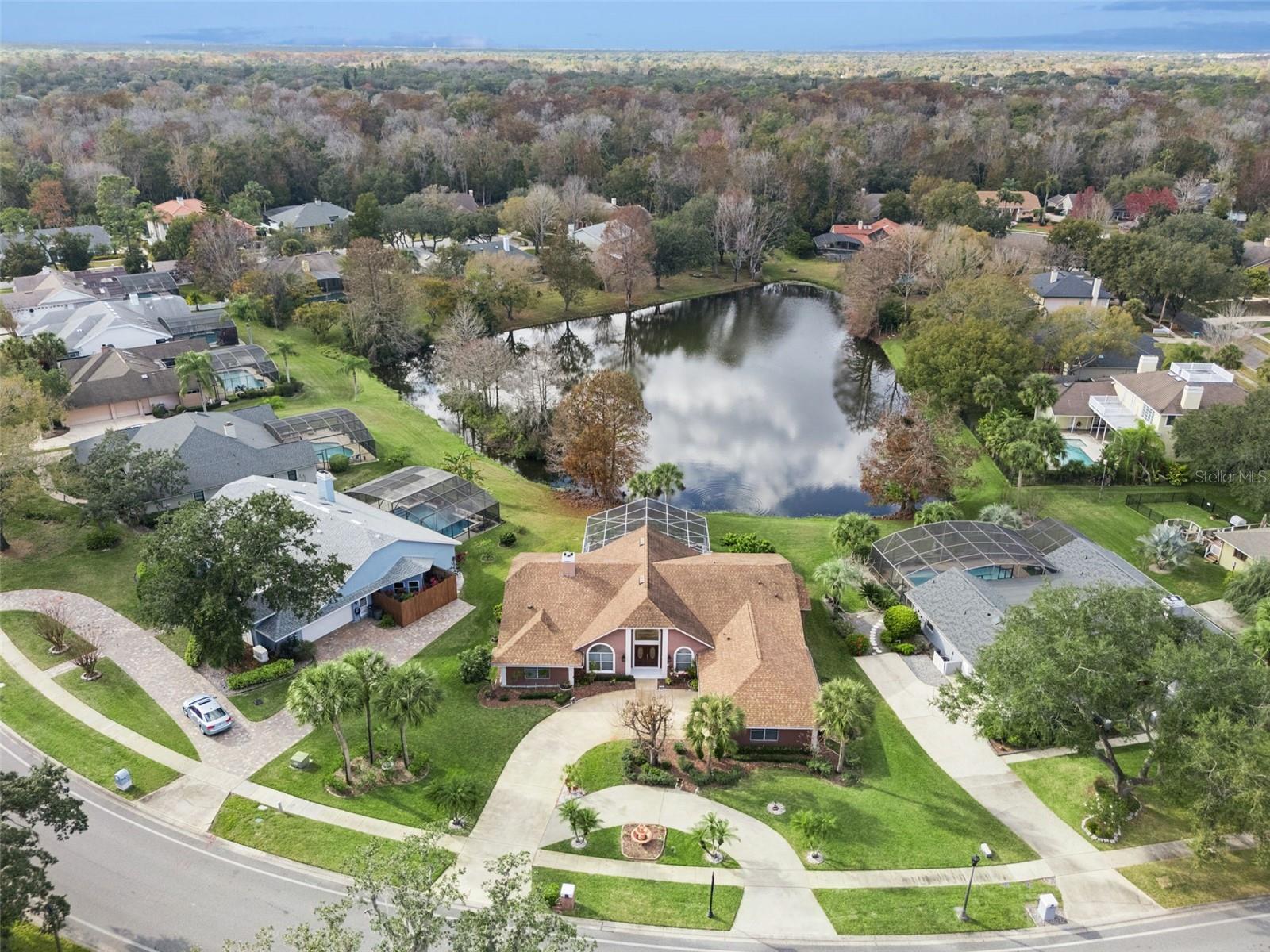 Single Family Residence em WINTER SPRINGS, FL - Daniel Dourado