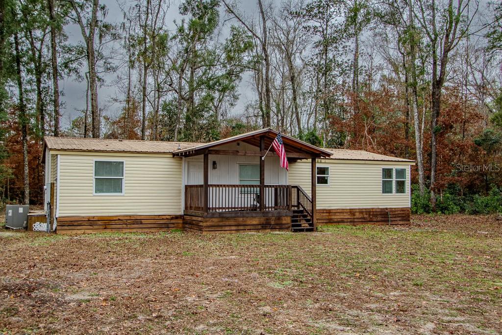 Single Family Residence em FORT WHITE, FL - Daniel Dourado