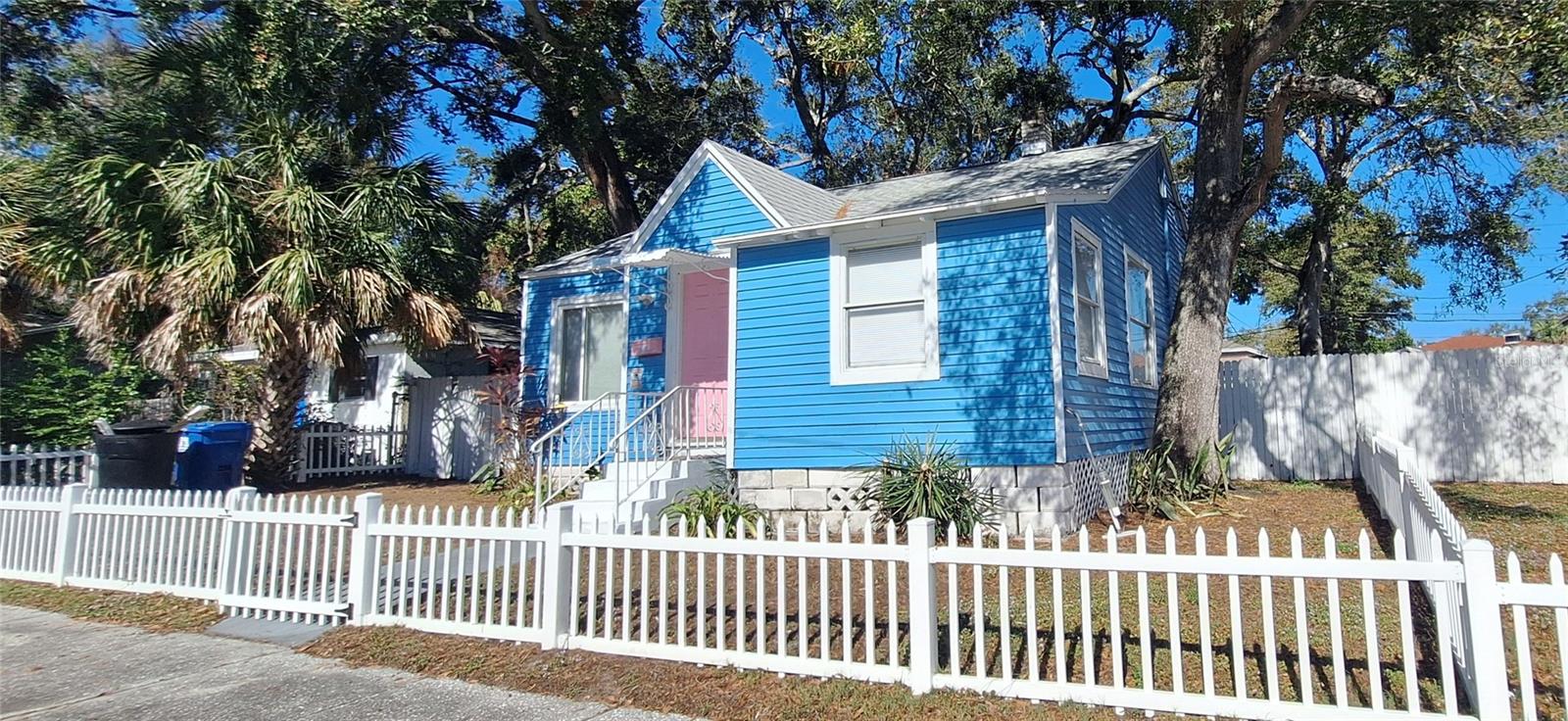 Single Family Residence em ST PETERSBURG, FL - Daniel Dourado