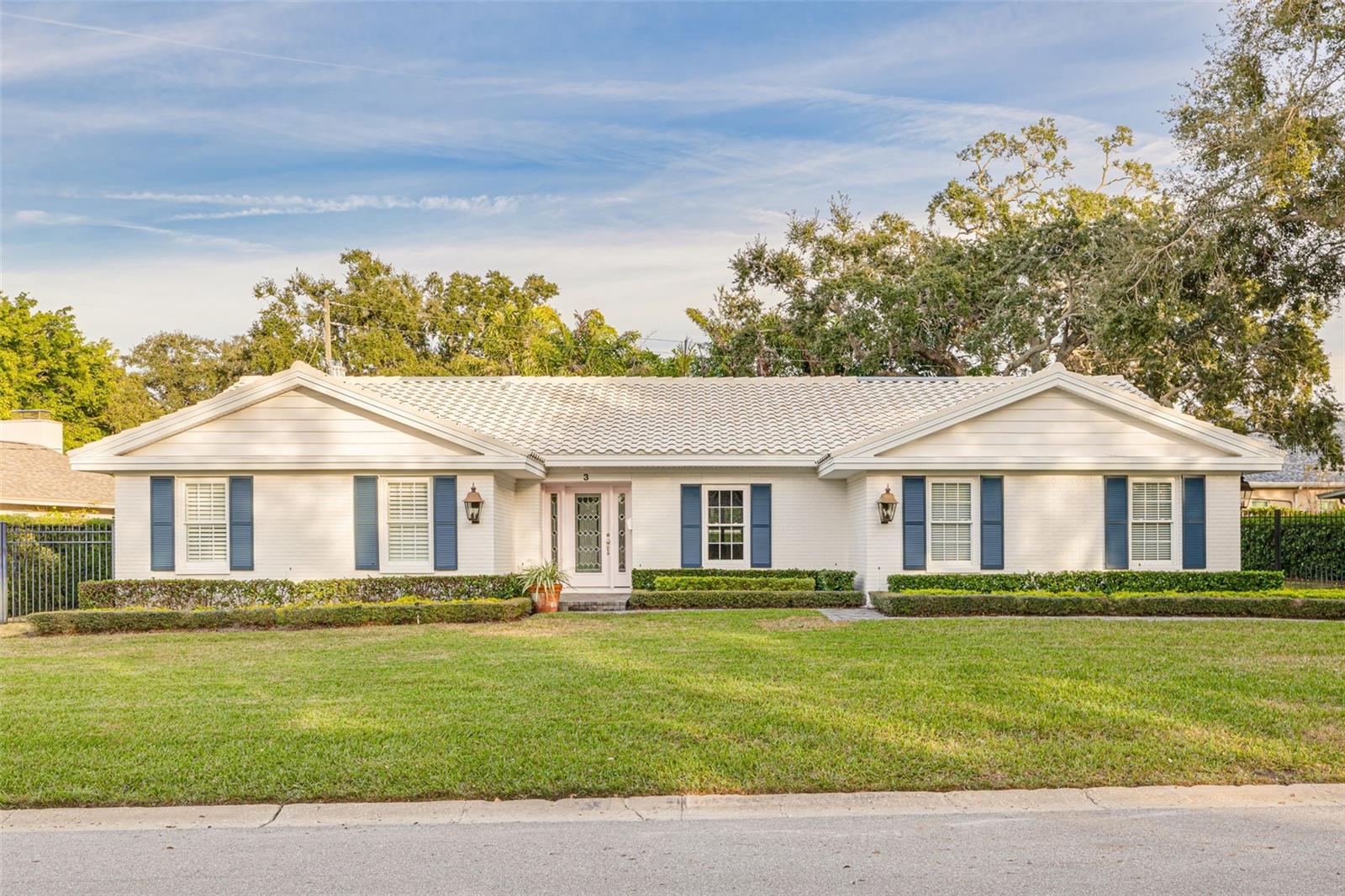 Single Family Residence em BELLEAIR, FL - Daniel Dourado