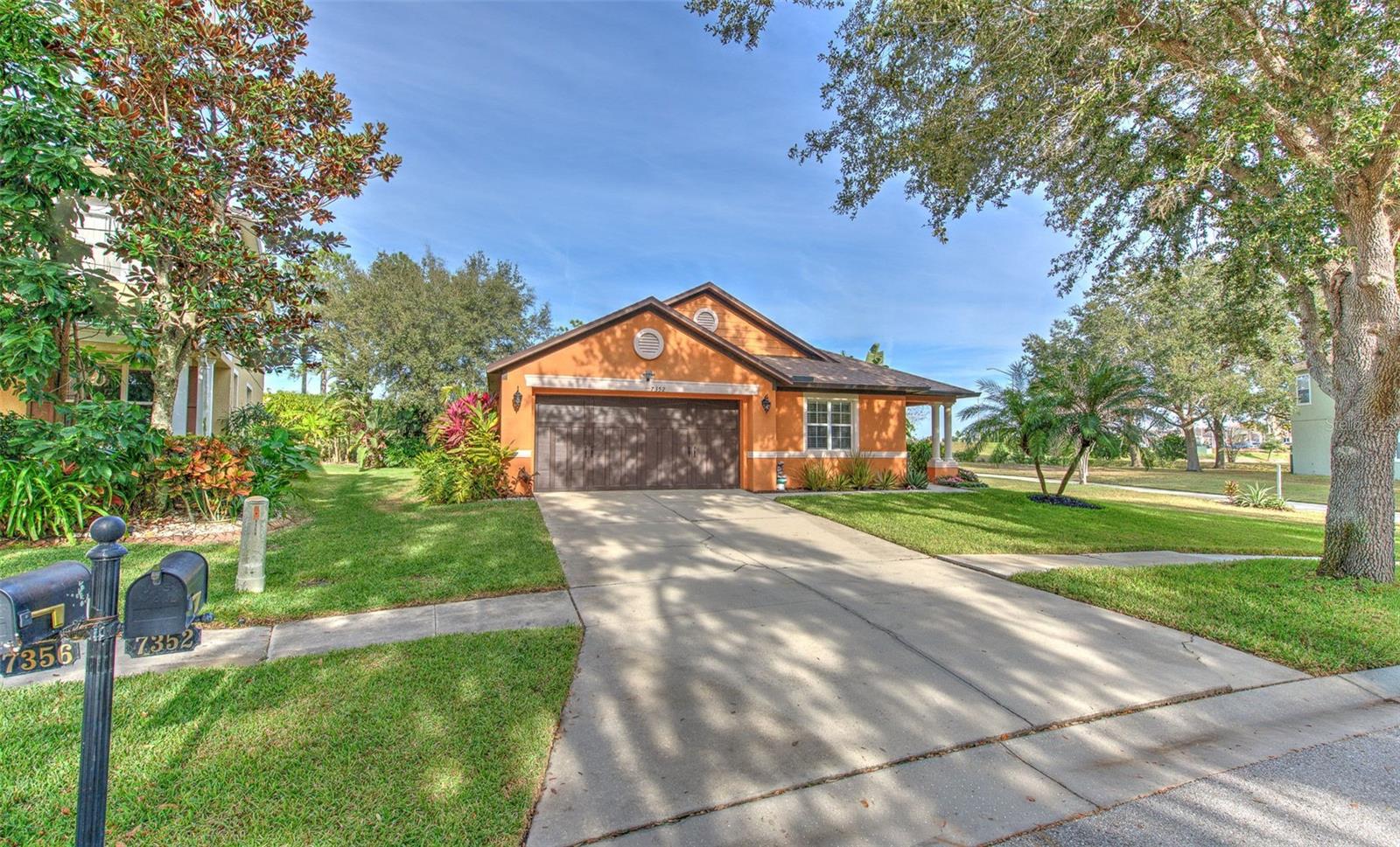 Single Family Residence em ZEPHYRHILLS, FL - Daniel Dourado