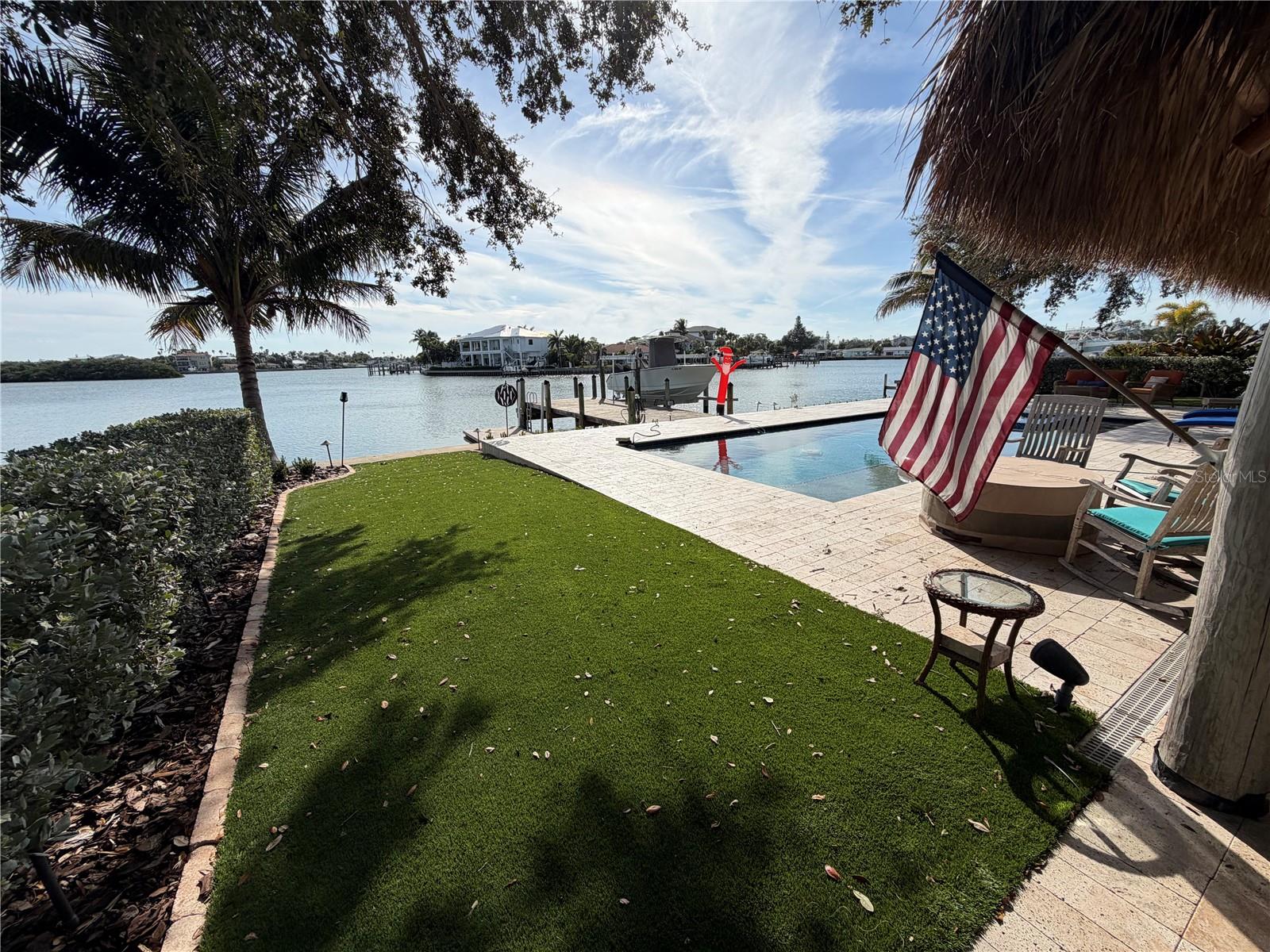 Single Family Residence in INDIAN ROCKS BEACH, FL - Daniel Dourado