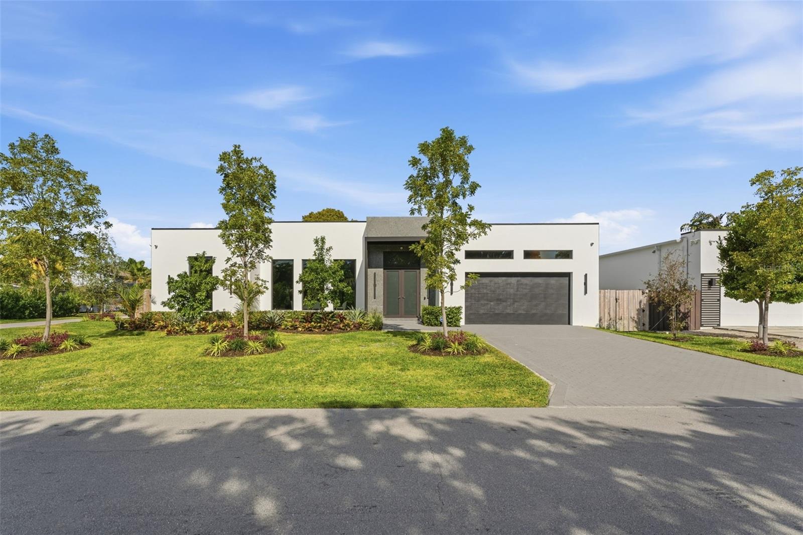 Single Family Residence in WILTON MANORS, FL - Daniel Dourado