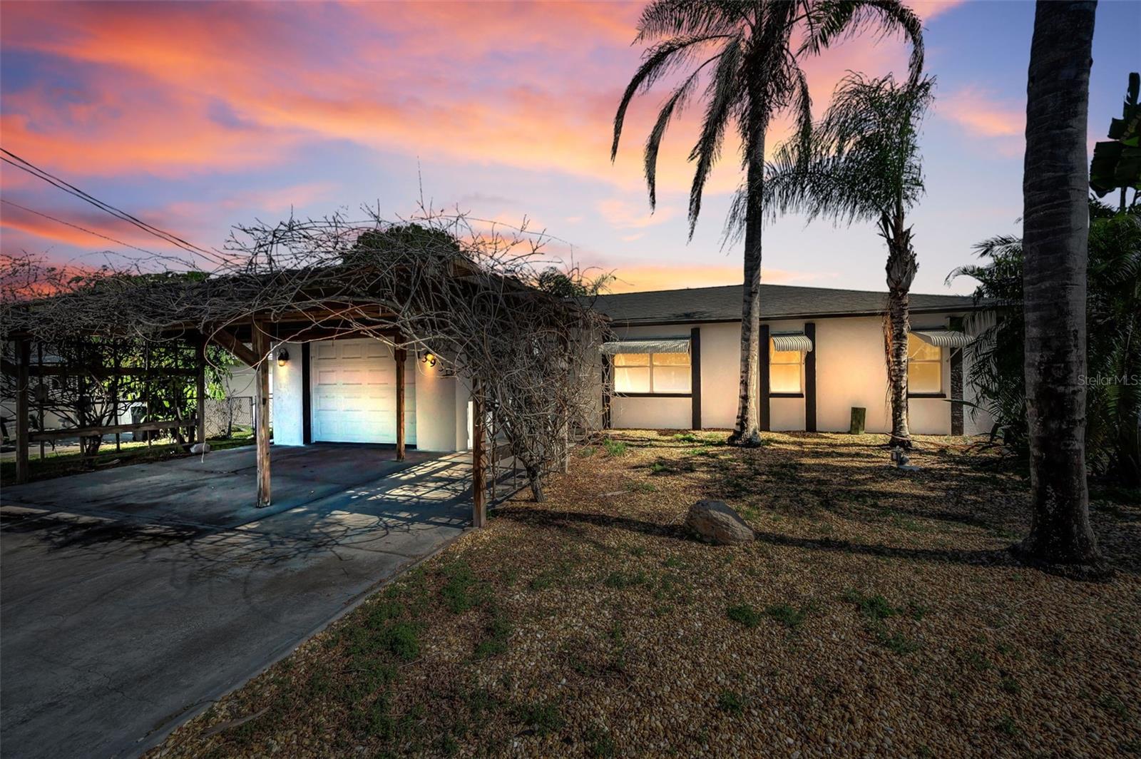 Single Family Residence in HUDSON, FL - Daniel Dourado