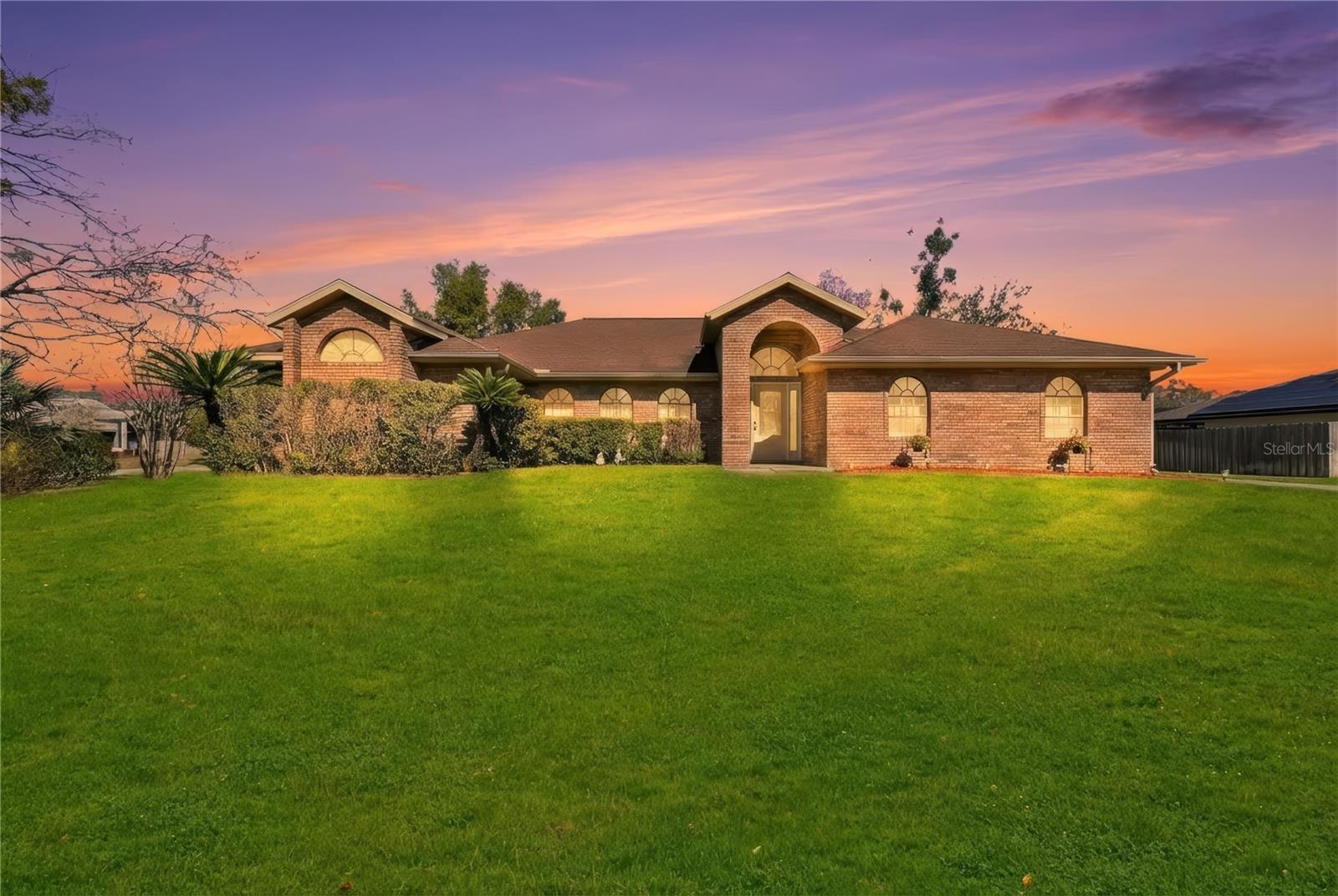 Single Family Residence em DEBARY, FL - Daniel Dourado