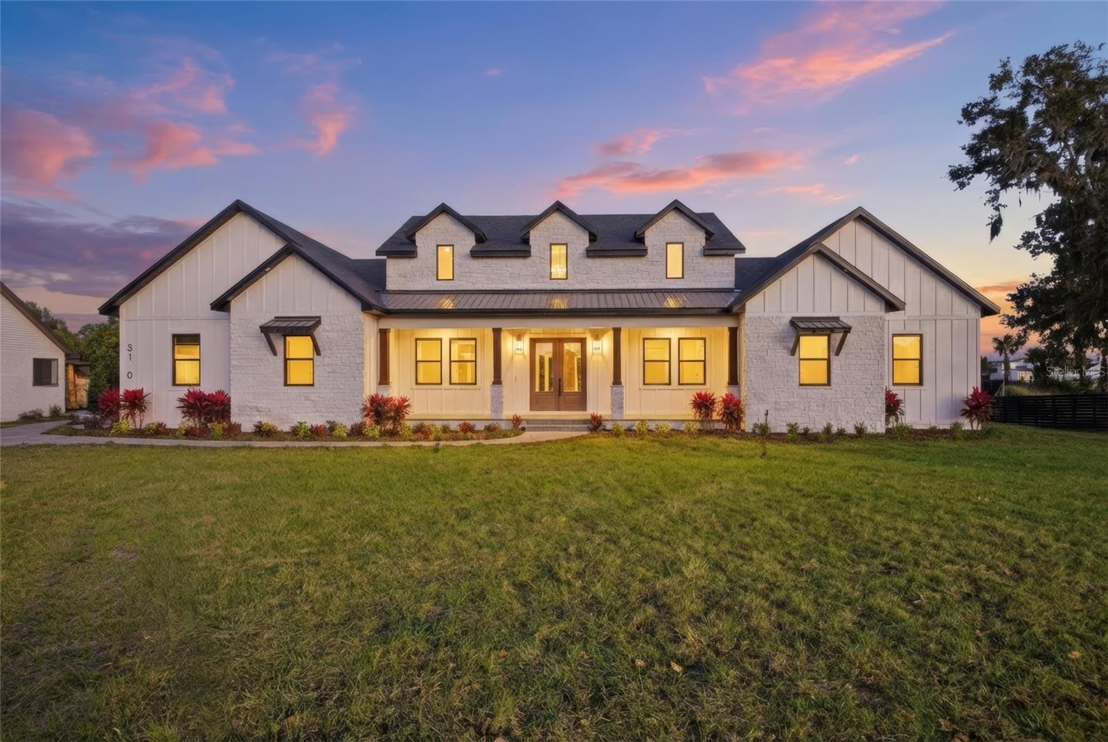 Single Family Residence in PLANT CITY, FL - Daniel Dourado