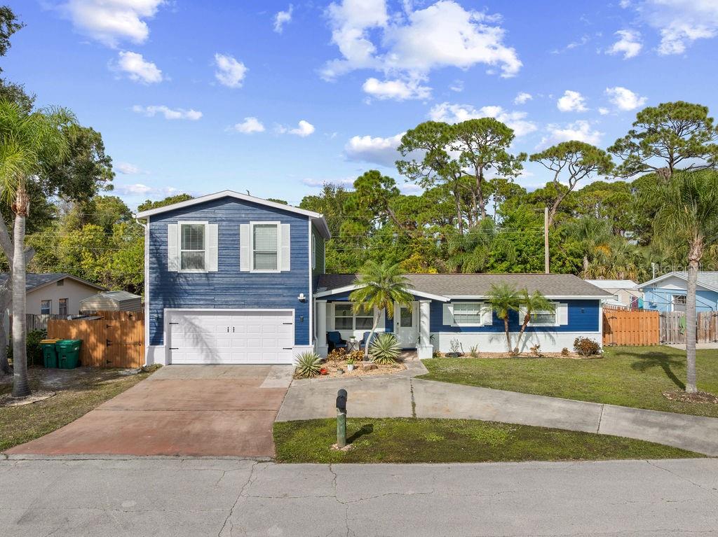 Single Family Residence em MERRITT ISLAND, FL - Daniel Dourado