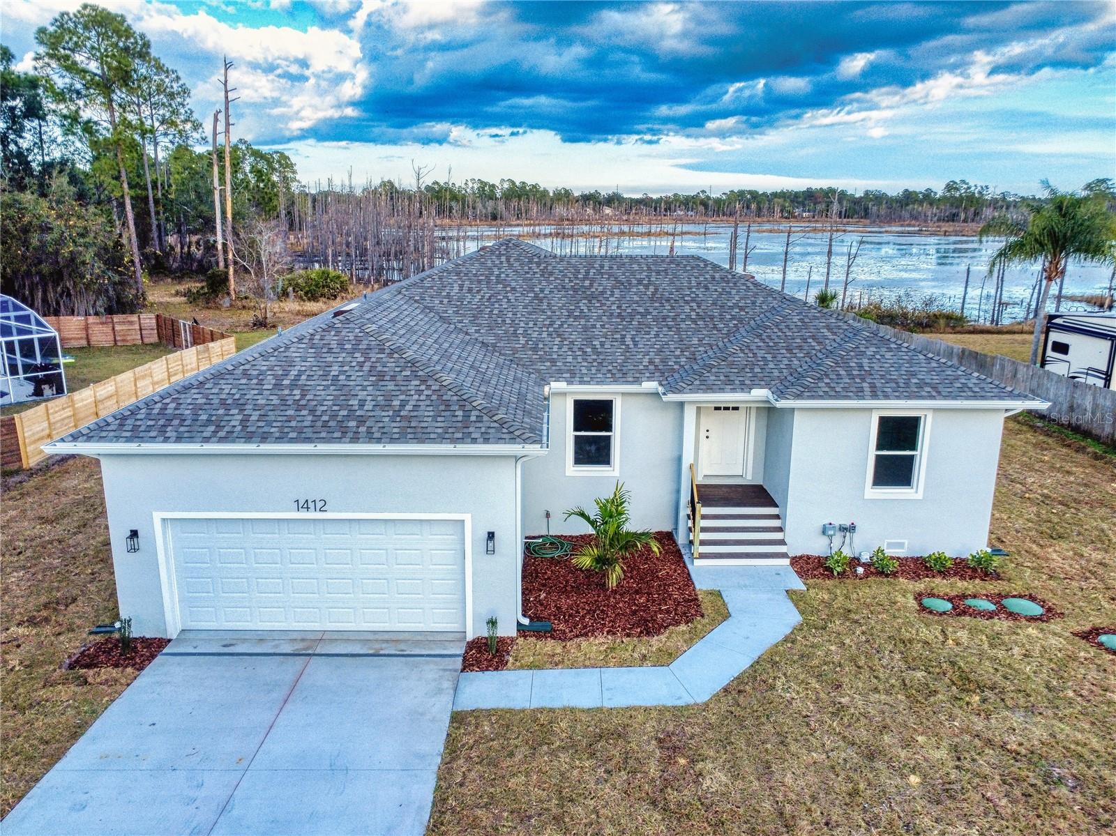 Single Family Residence in DELTONA, FL - Daniel Dourado