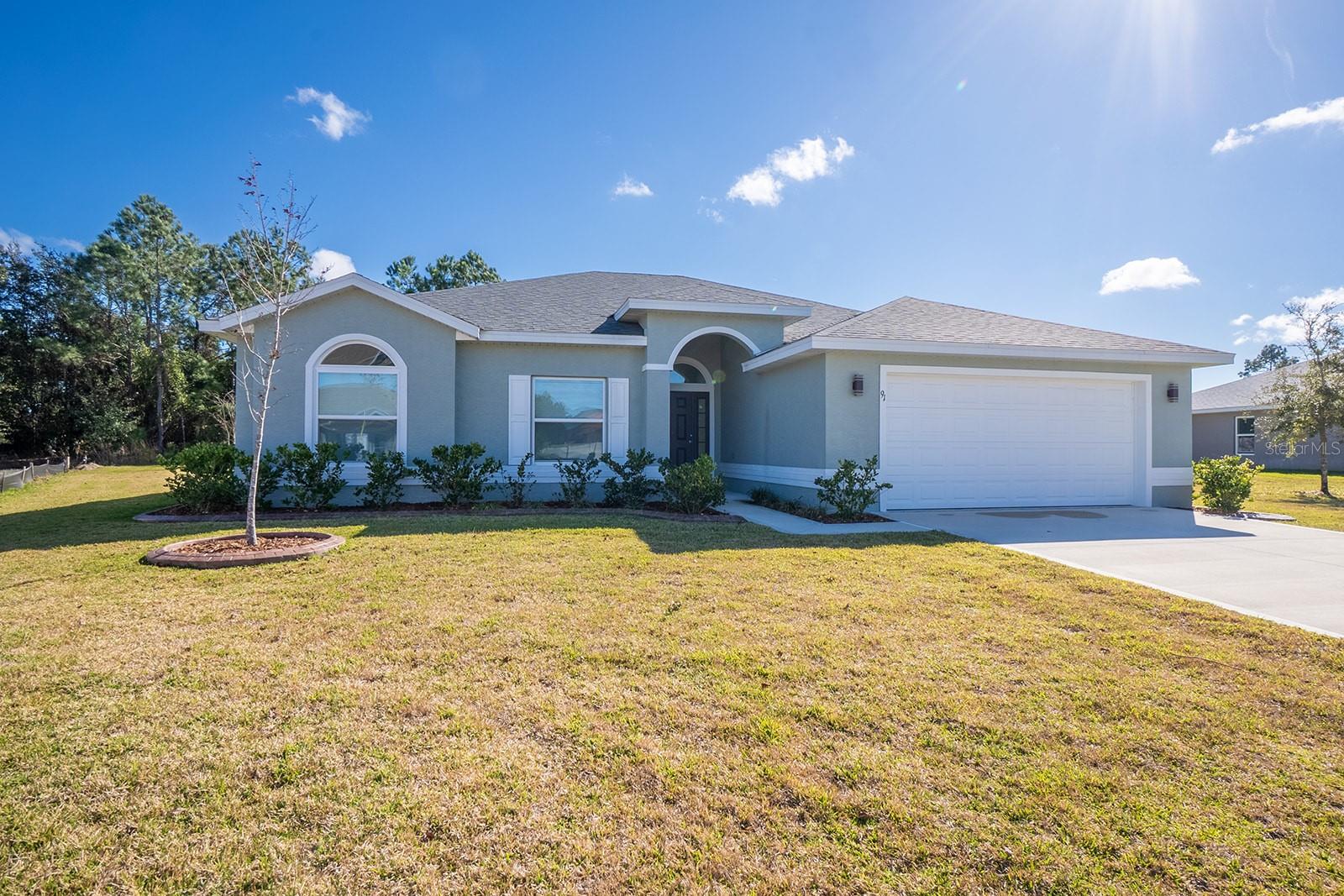 Single Family Residence in PALM COAST, FL - Daniel Dourado