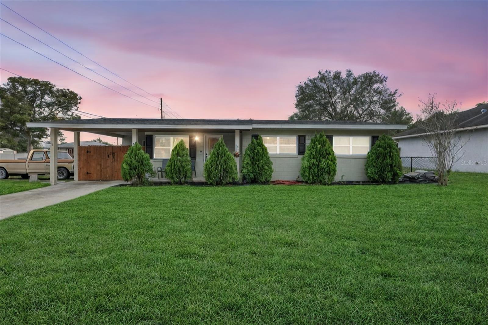 Single Family Residence in ORANGE CITY, FL - Daniel Dourado