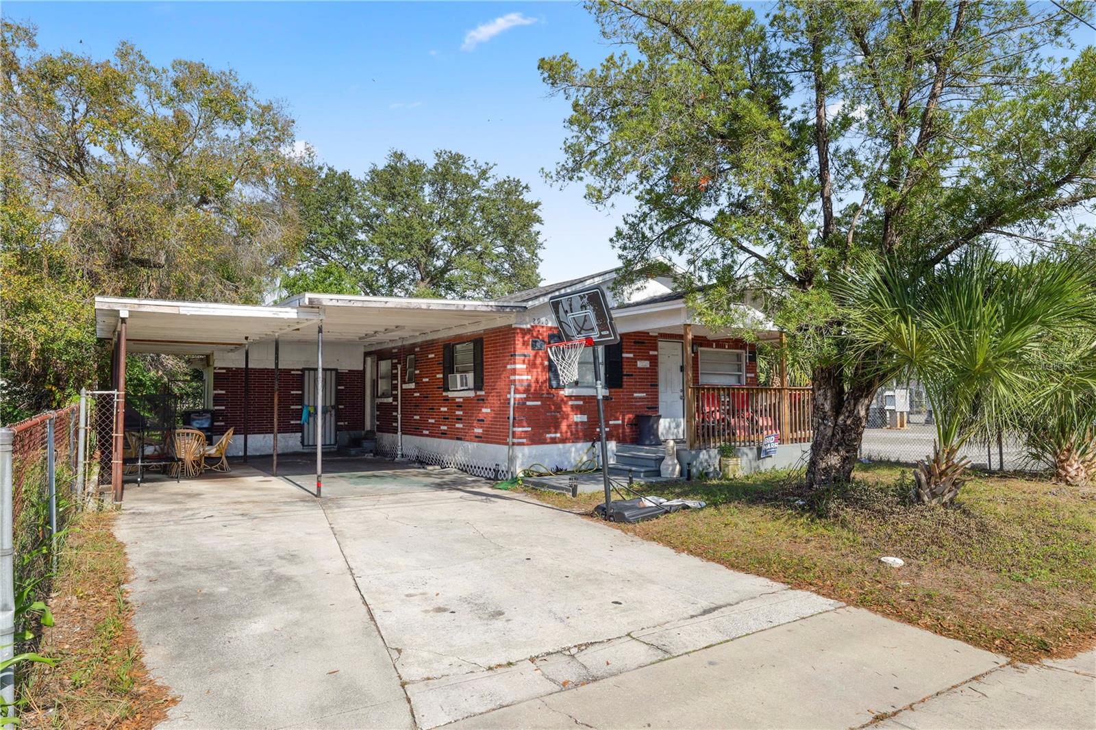 Single Family Residence in TAMPA, FL - Daniel Dourado