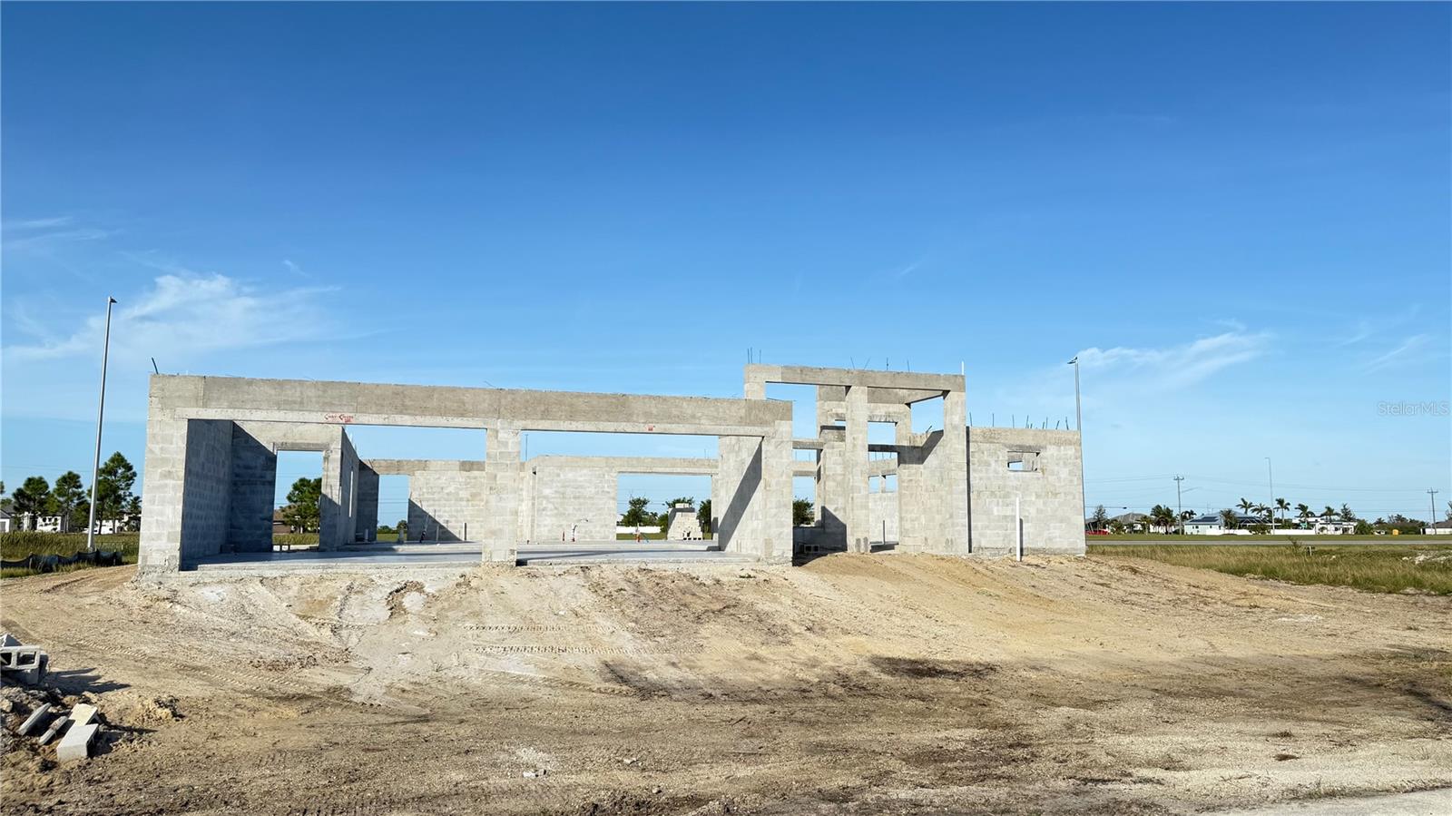 Single Family Residence em CAPE CORAL, FL - Daniel Dourado