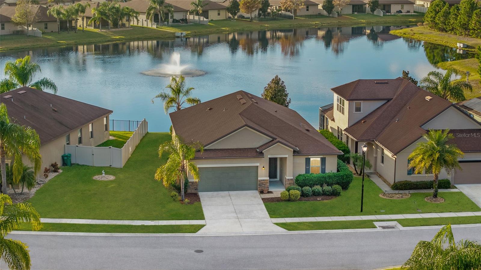 Single Family Residence in DAYTONA BEACH, FL - Daniel Dourado