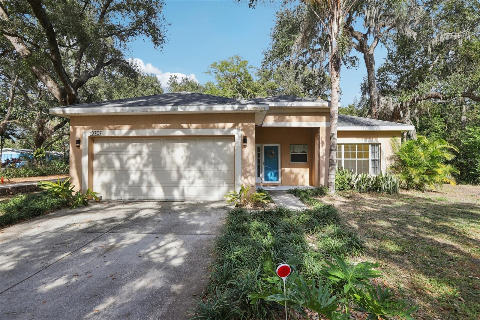 Single Family Residence in TAMPA, FL - Daniel Dourado