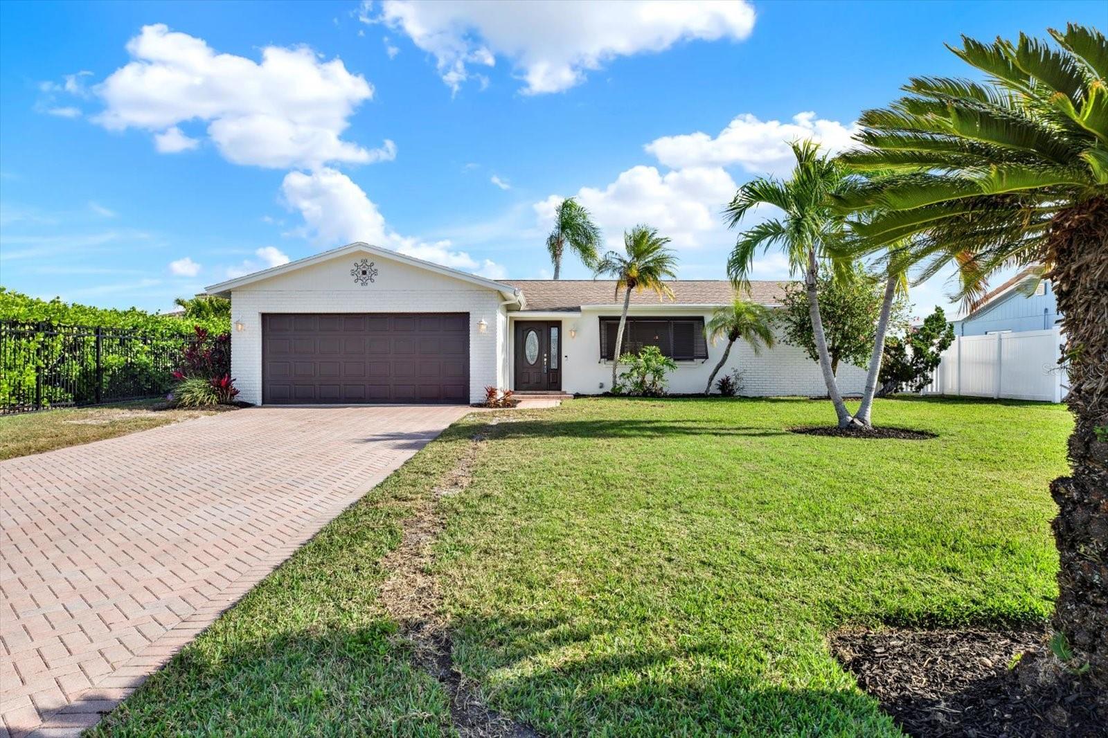 Single Family Residence em SEMINOLE, FL - Daniel Dourado