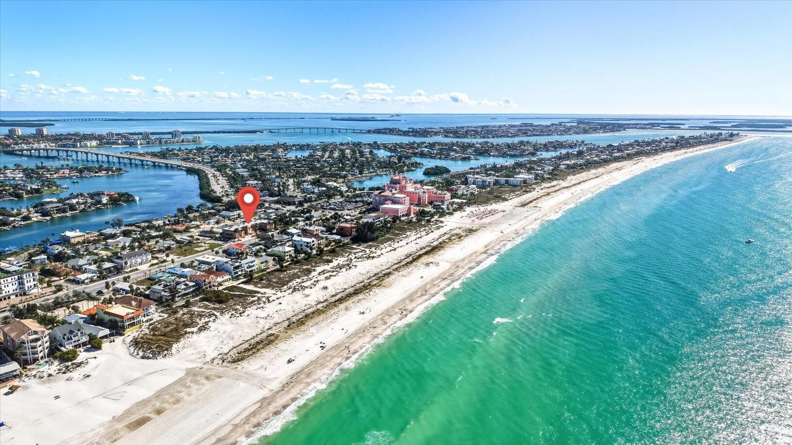 Condominium em ST PETE BEACH, FL - Daniel Dourado