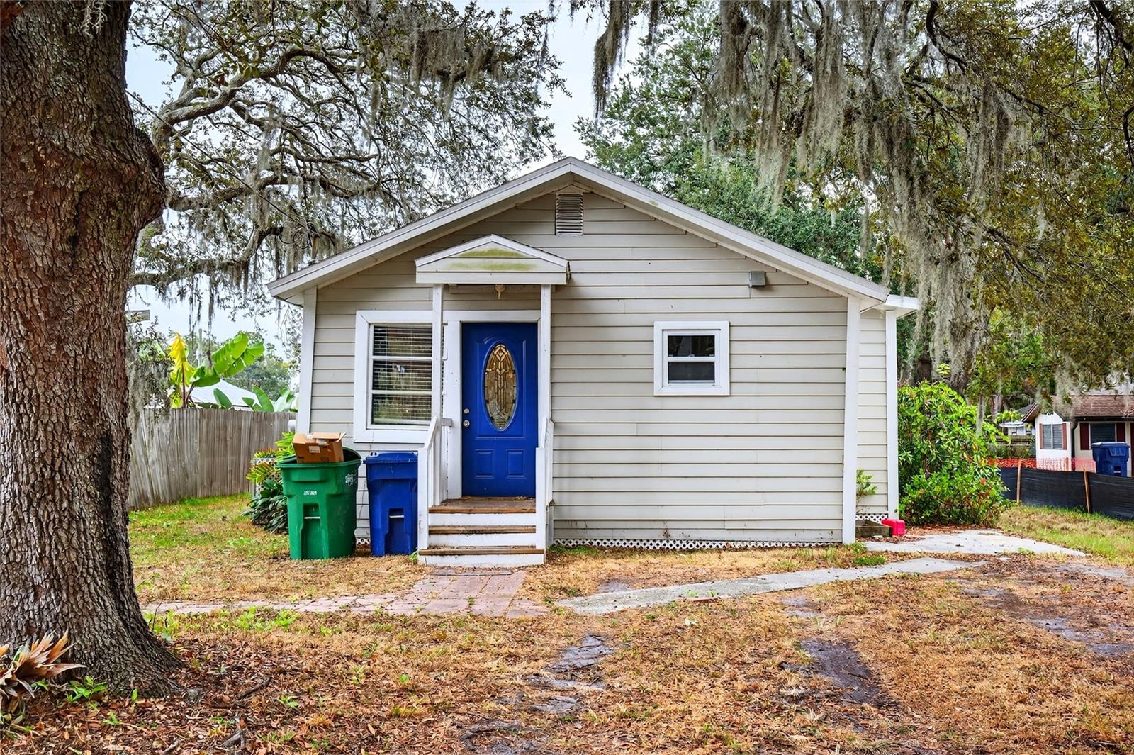 Single Family Residence in TAMPA, FL - Daniel Dourado